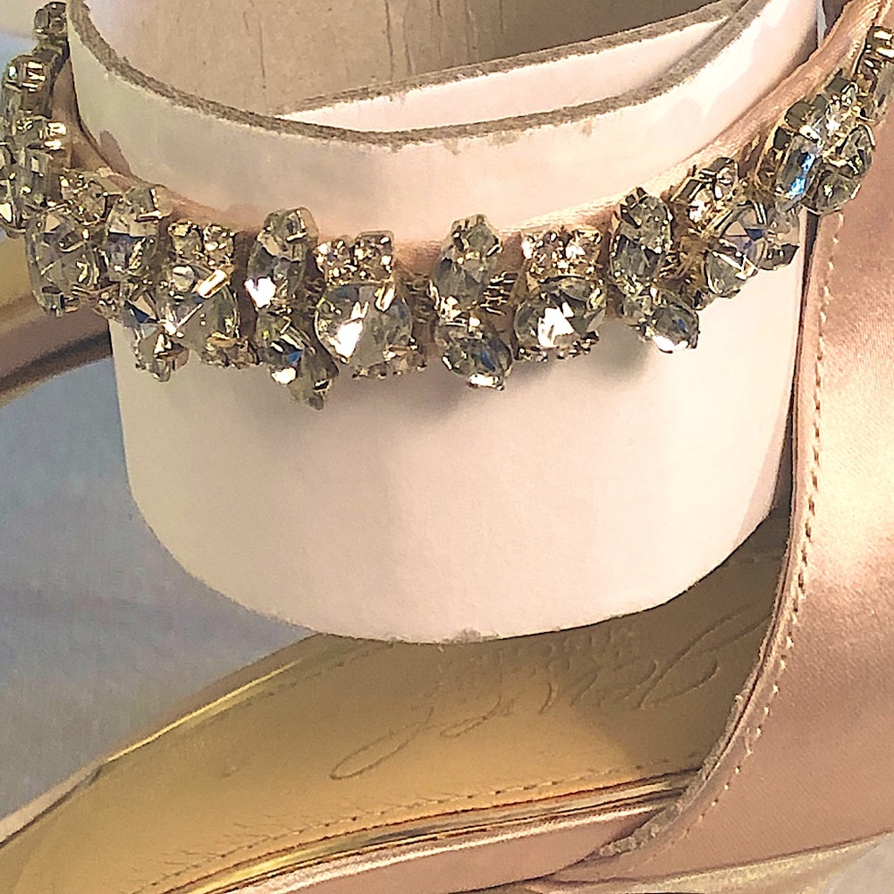 Badgley Mischka Raleigh Jeweled Satin High Heels. Woman’s Size 10 - Picture 2 of 15